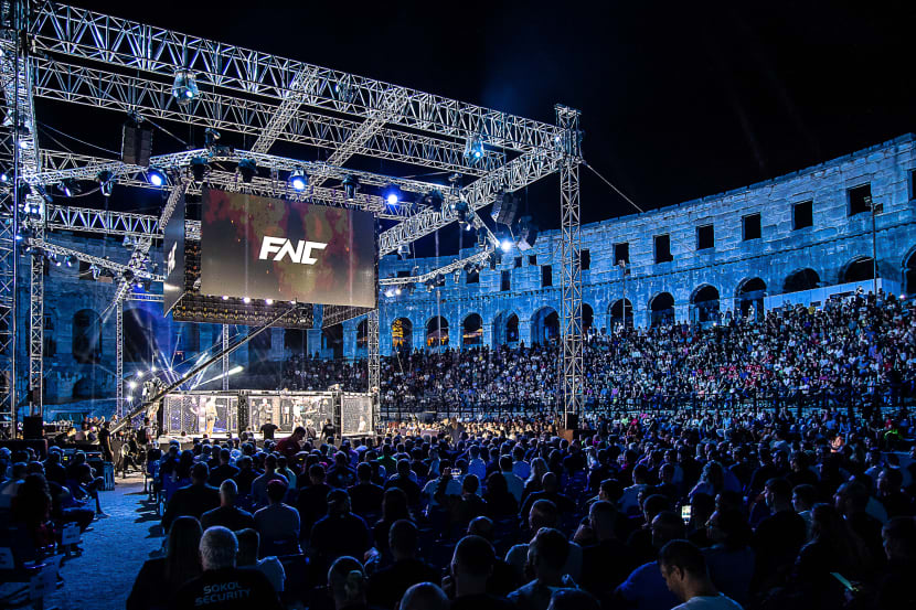 BORCIMA U KAVEZU BESPLATNA ARENA Treba li se Pula odreći zarade od